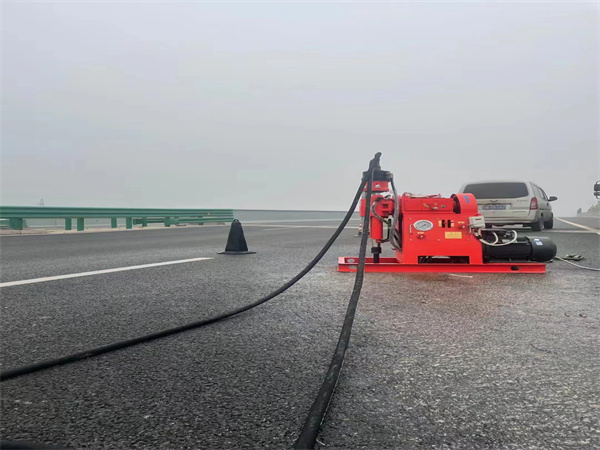 长泰马路路基路面开裂下沉注浆加固灌浆