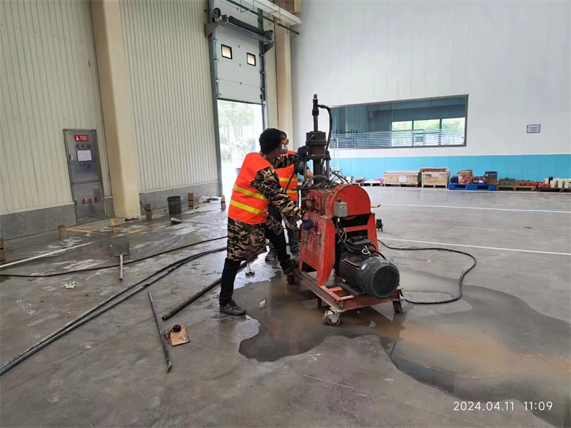 长泰厂房地面下沉塌陷注浆加固施工